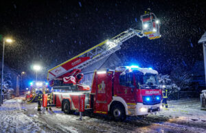 DLK-Einsätze im Winter bei Schnee, Eis und Kälte