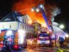 Großbrand in ehemaliger Polsterfabrik: 130 Kräfte kämpfen gegen Flammen in Rabenau