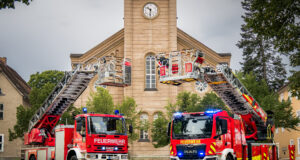 Generation Drehleiter – Feuerwehr Niesky stellt neue Drehleiter Indienst